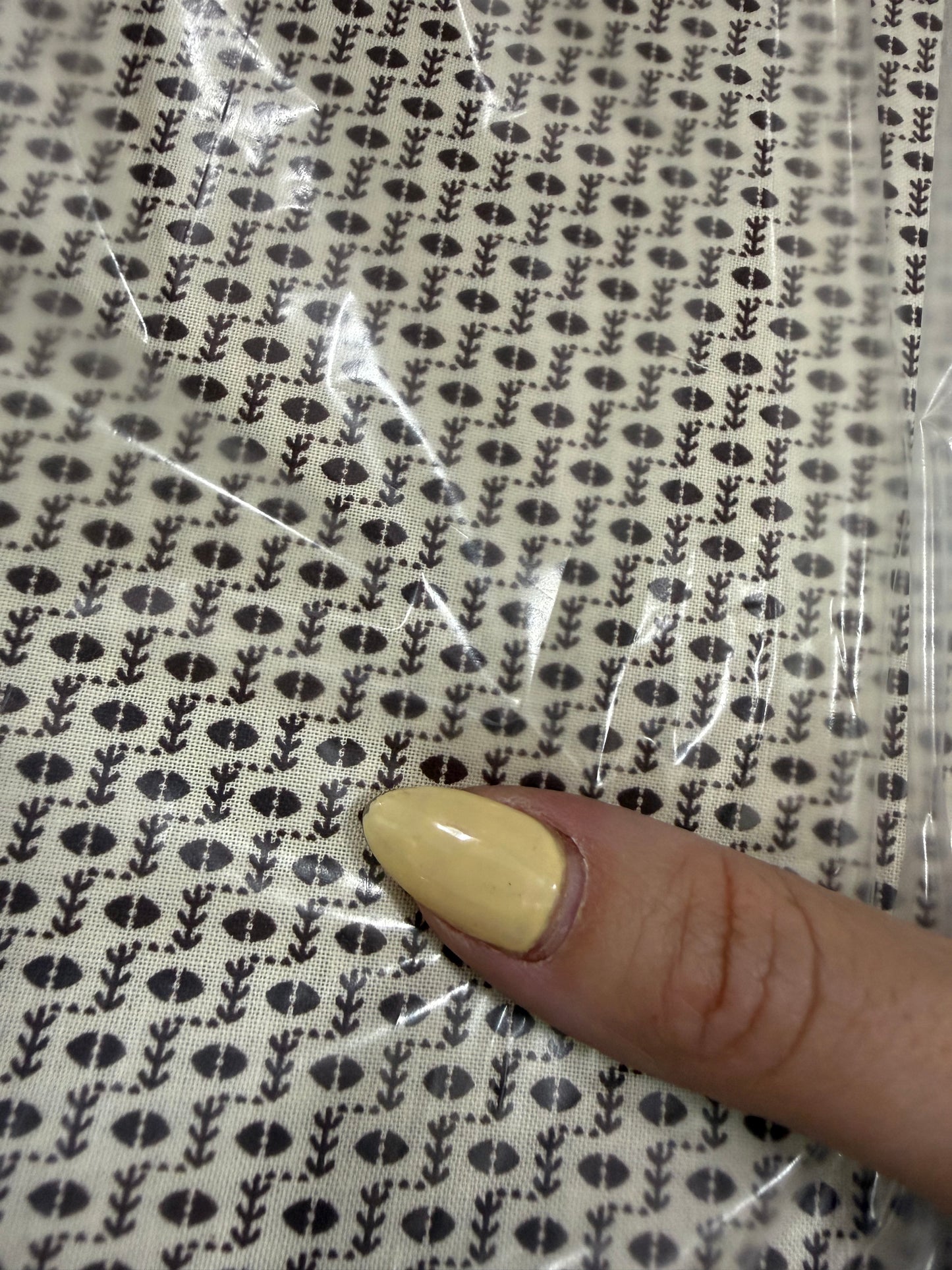 White Black Ditsy Calico Print Quilt Cotton "Eye in the Sky”