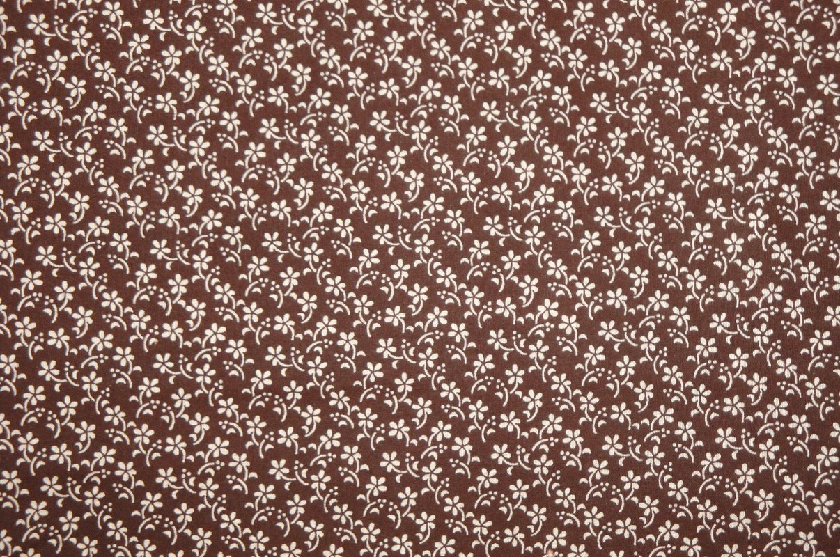 Brown White Ditsy Daisy Calico Floral Print Quilt Cotton "Hazel Summer”