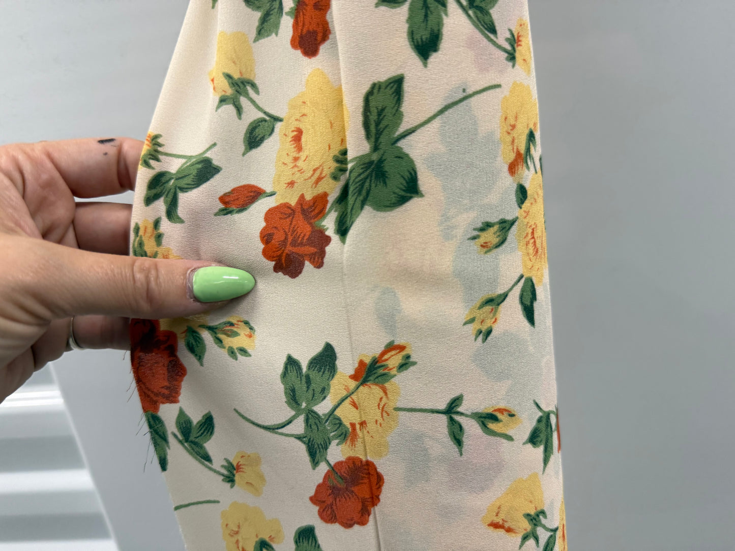 Ivory Red Green Yellow Rose Polyester Georgette 10 Yards