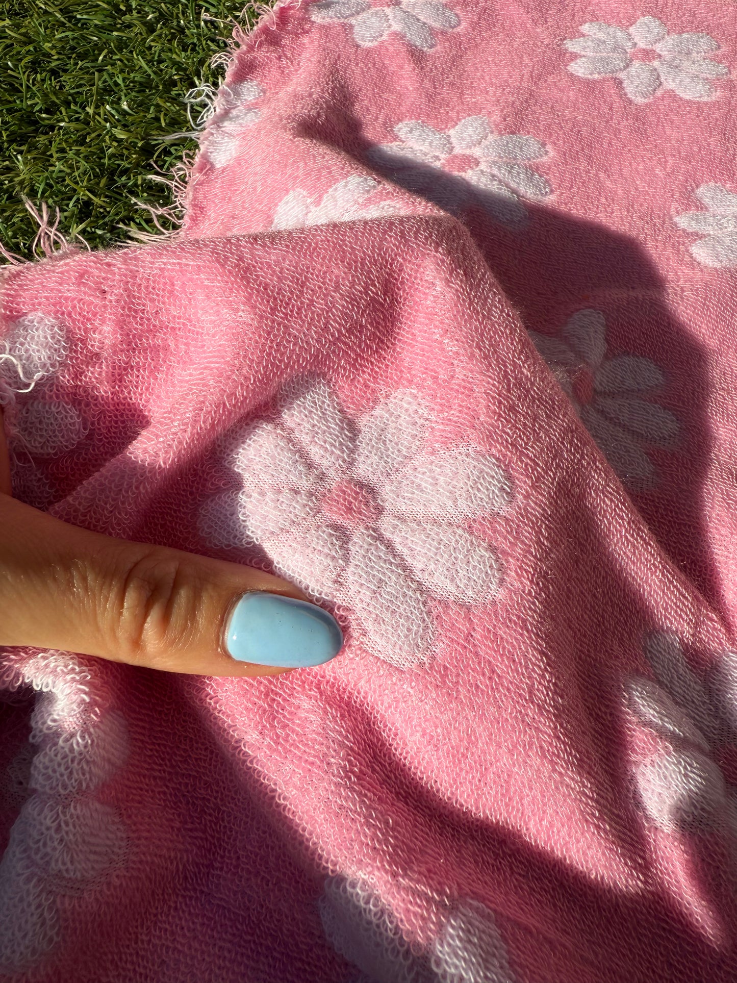 Pink White Floral Daisy Polyester Terry Cloth Knit "Sweetheart Dasiy"