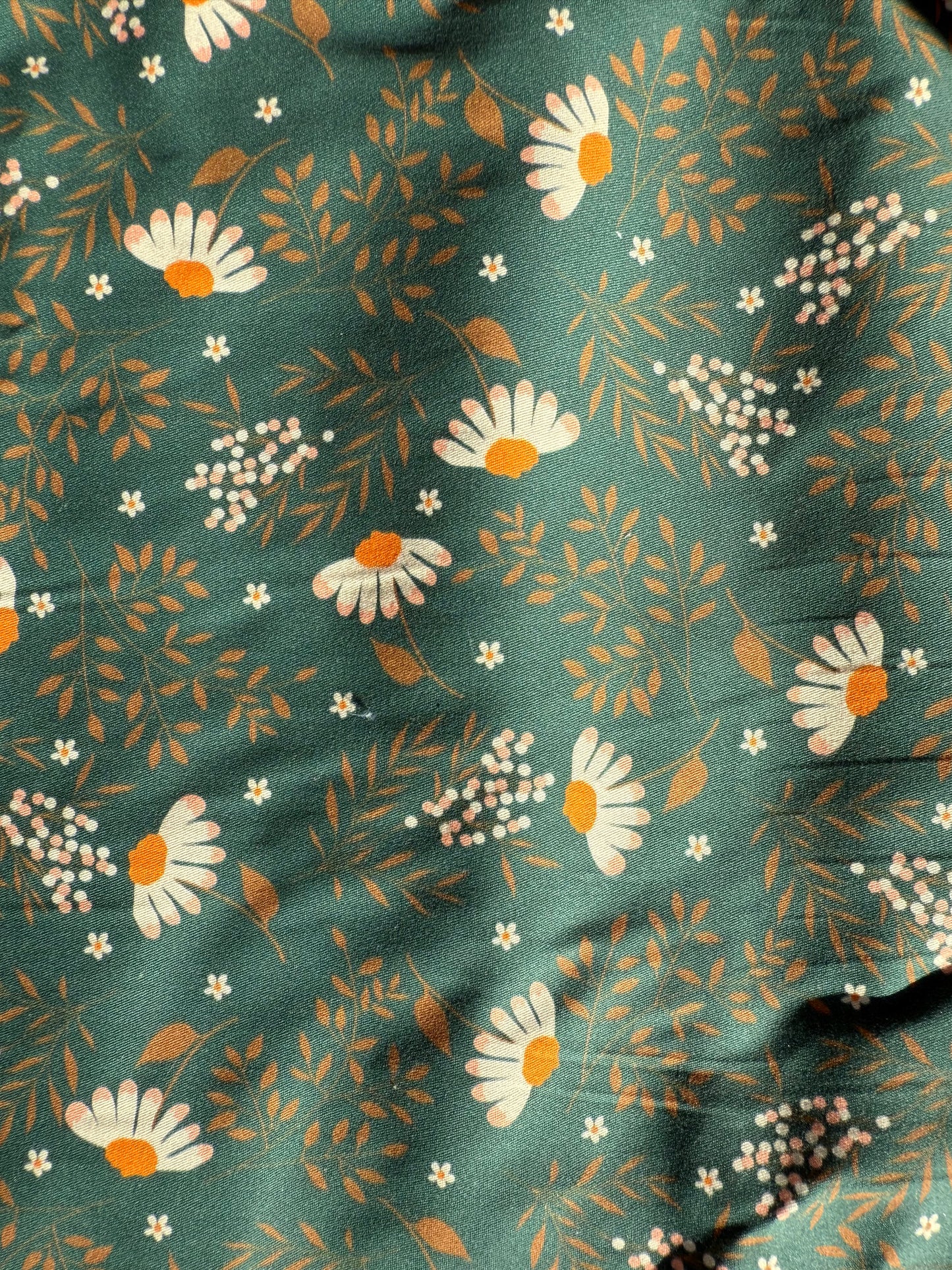 Green White Yellow Floral Daisy Print Lightweight Cotton Twill Woven "Folly Daisy"