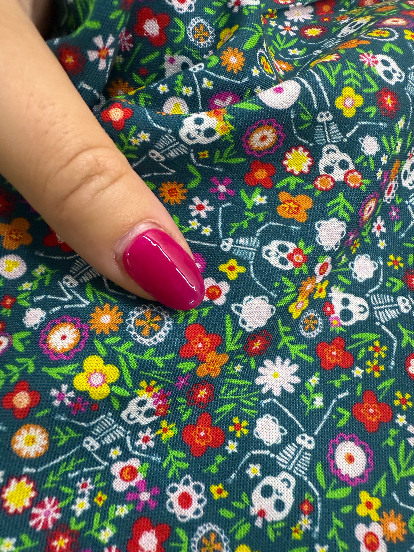 Blue Green Red Orange Yellow Purple Pink White Floral Cutesy Skeletons Cotton Woven "Bailando con Flores"