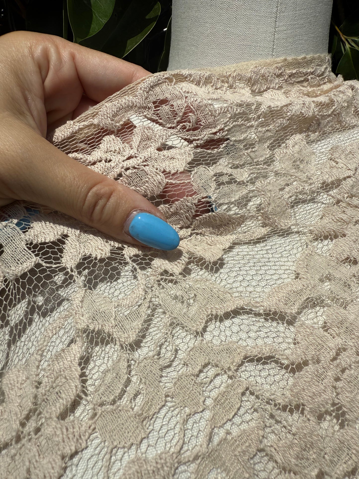 Ivory Floral Mesh Lace Overlay Polyester Spandex Stretch Lace "Antique Lace "