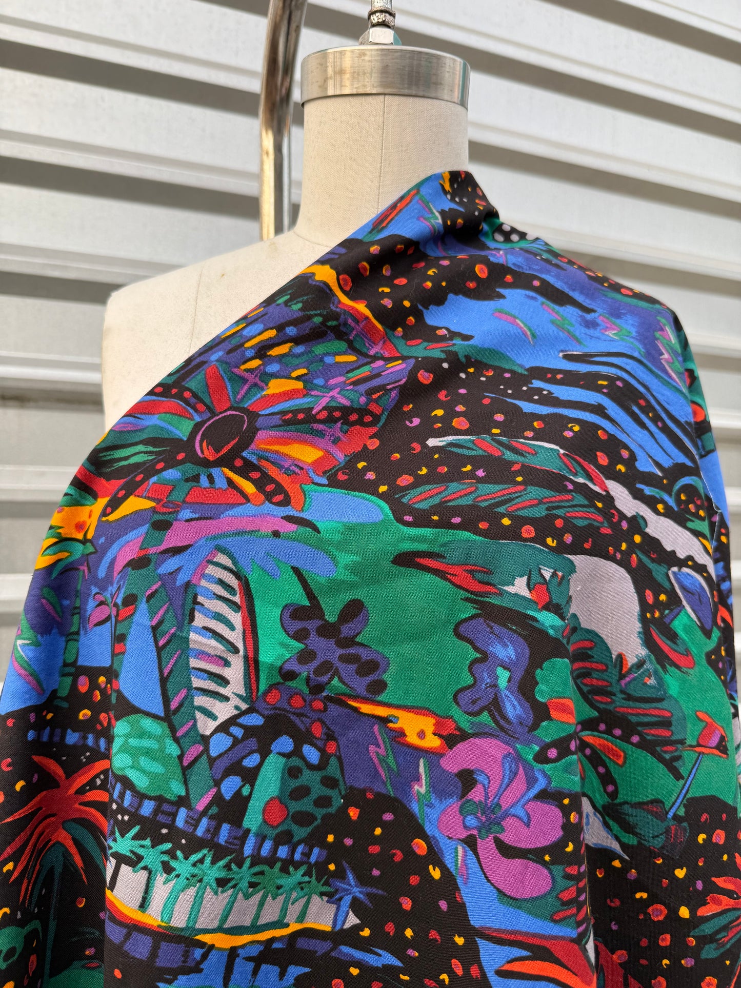 Black Multi Color Abstract Island Resort Cotton Poplin Woven “Art Island”