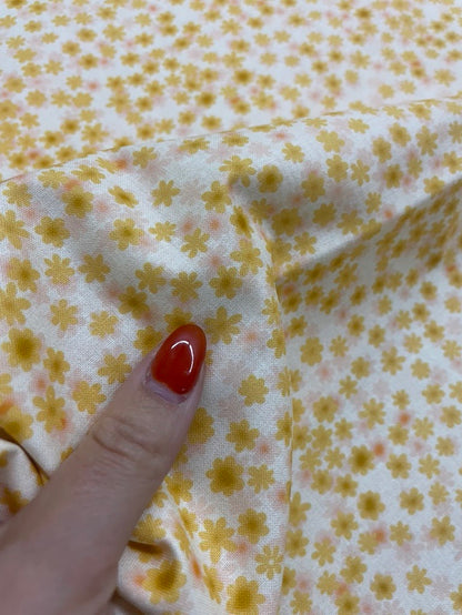 Pink Yellow White Ditsy Daisy Floral Quilt Cotton Poplin Woven "Golden Spring"