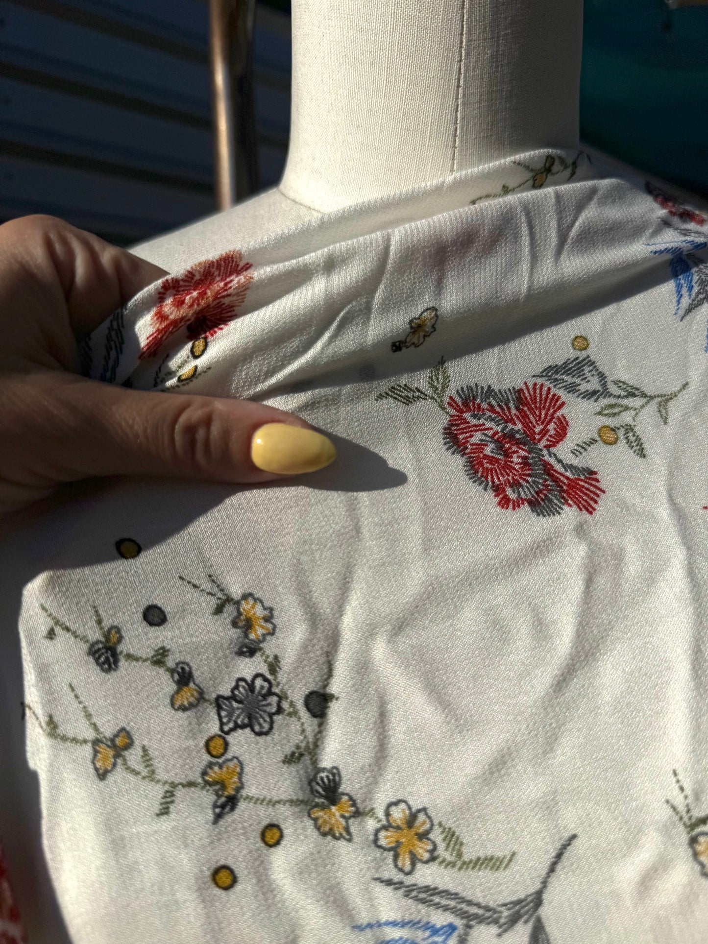 White Blue Red Bird FloralPrint Rayon Crepe Woven "Wings”