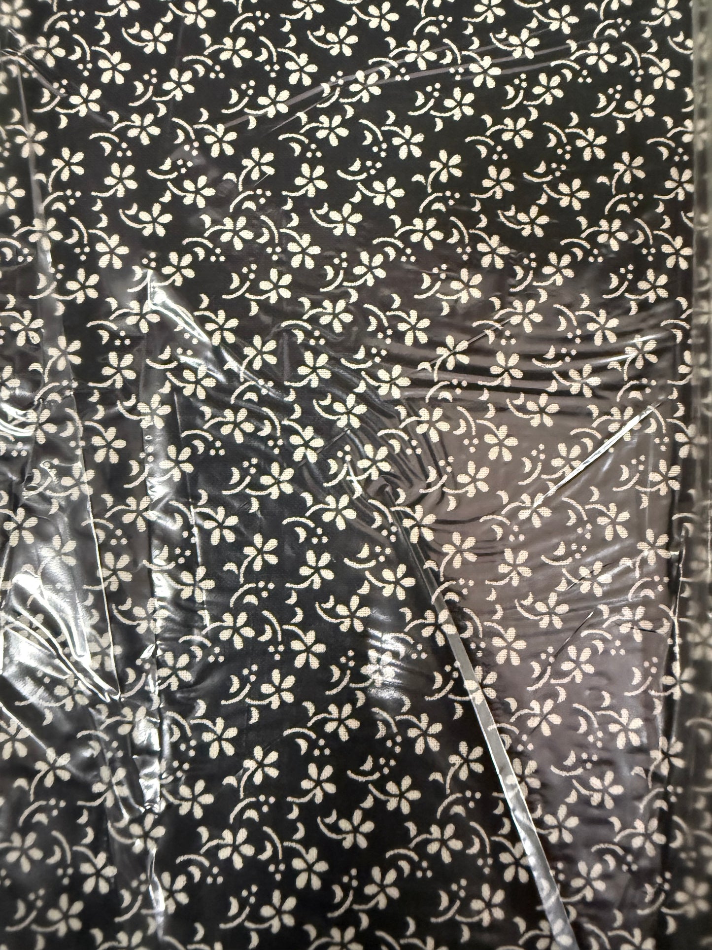 Black White Ditsy Daisy Calico Floral Print Quilt Cotton "Poetic Summer”