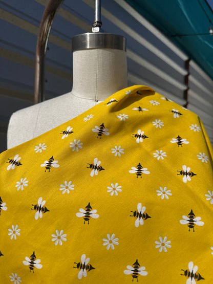 Yellow Bee Print Quilt Cotton "Sweet Honey"