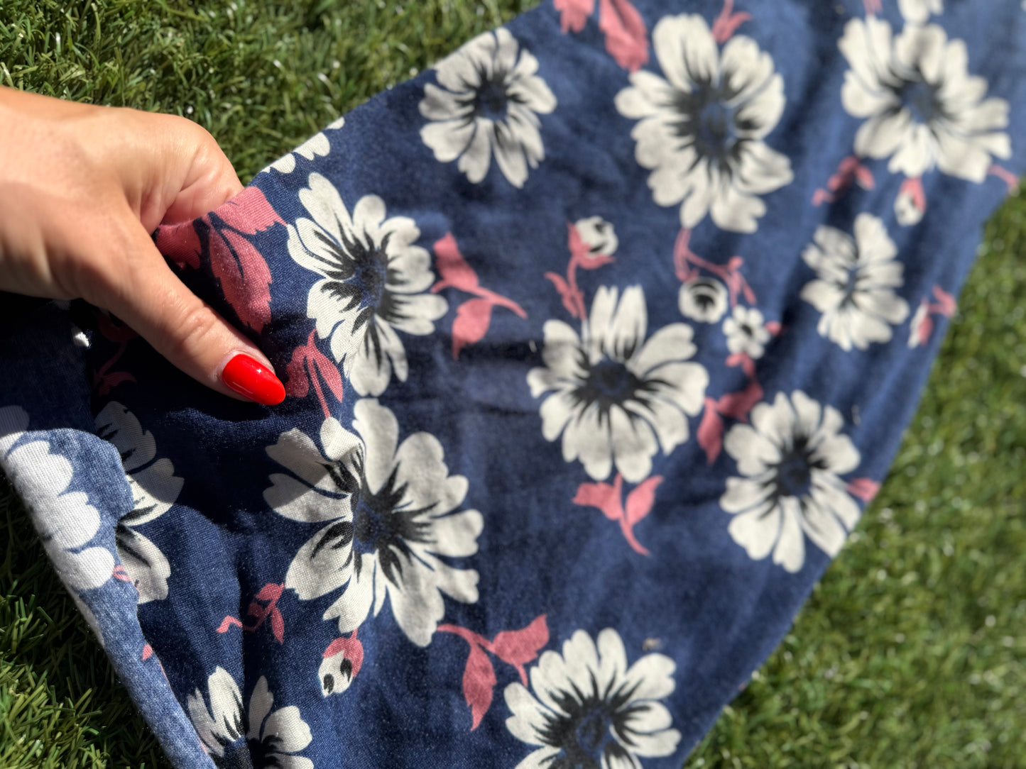 White Black Pink Floral Light Weight Rayon Polyester Spandex Jersey "Beach House"