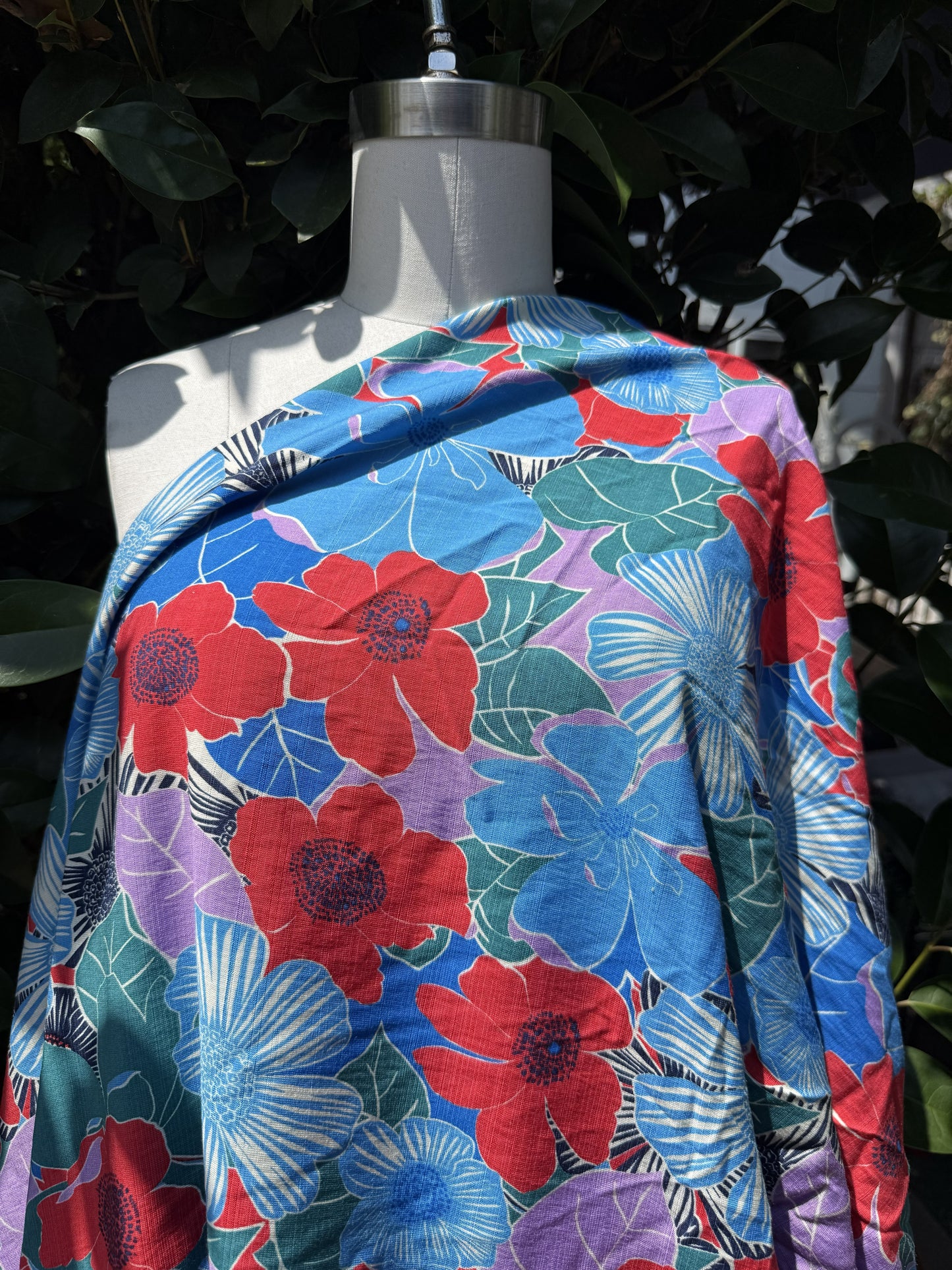 Red Blue Green White Cream Floral Rayon Fille Woven "Tia Maria's Mumu"