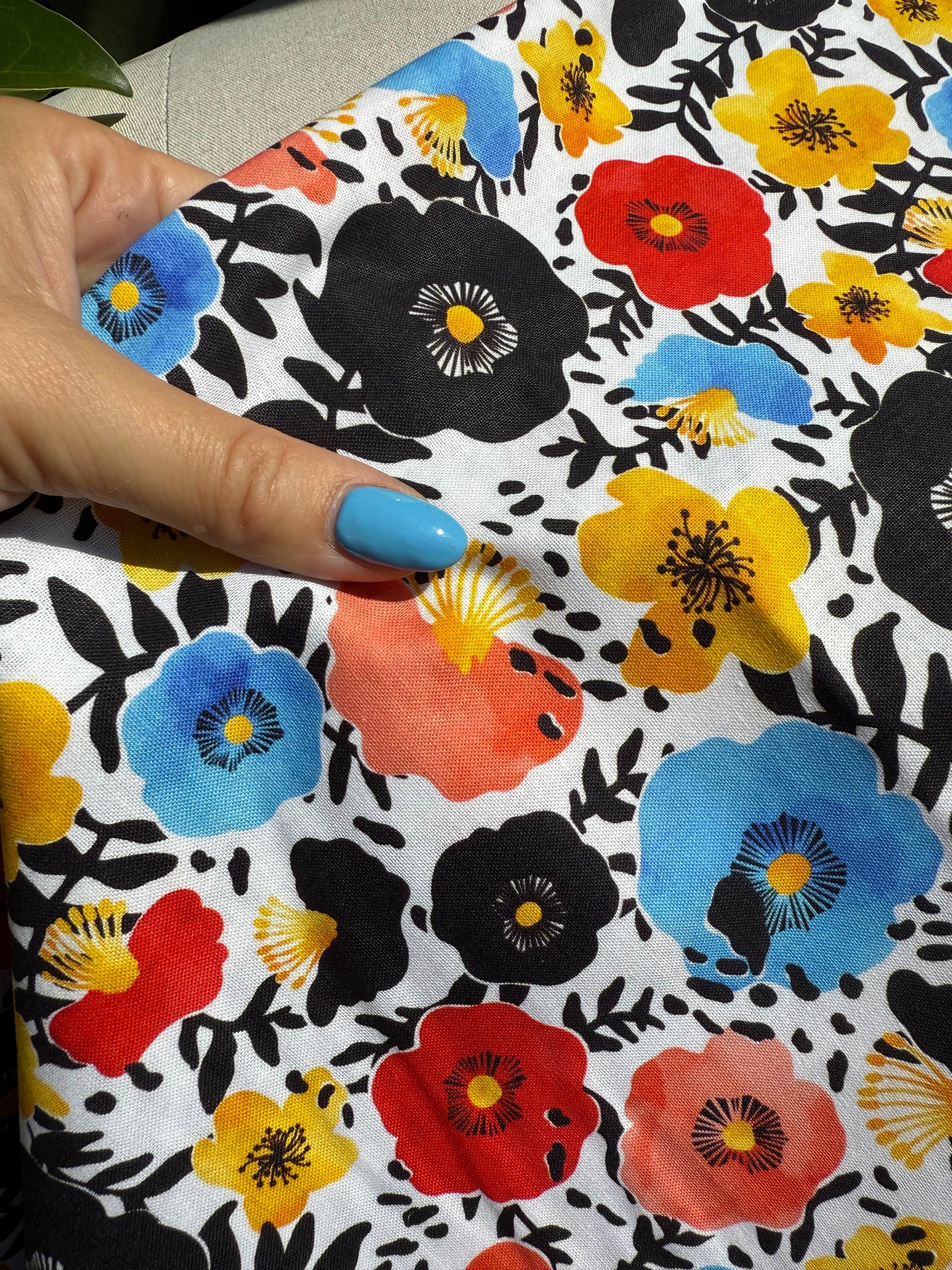 Black Blue Yellow Red White Pink Floral Quilt Cotton Poplin Woven "Poppy Blooms"