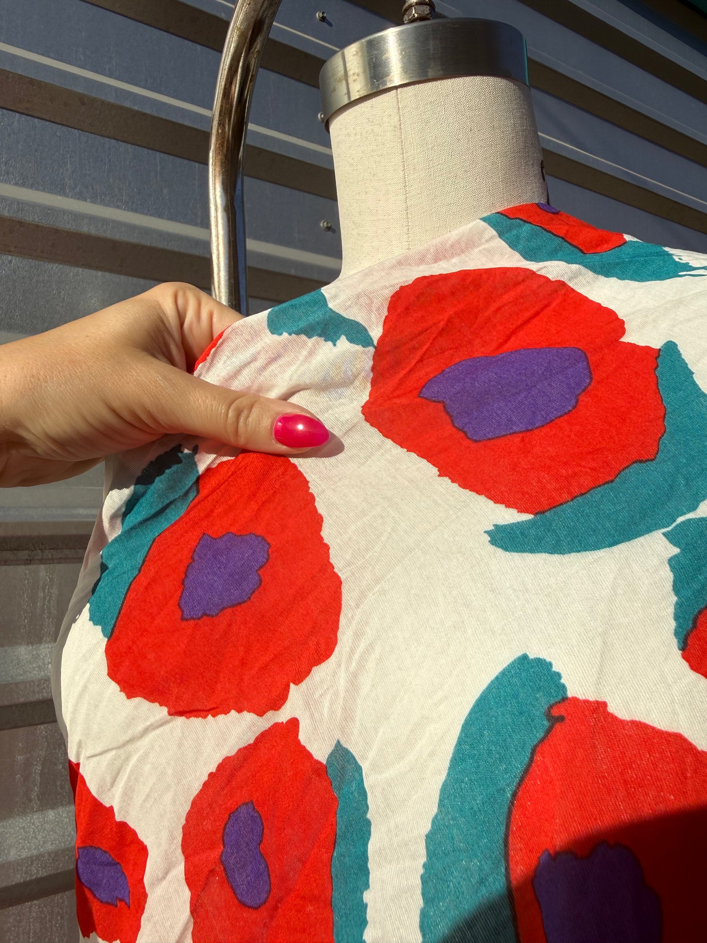 White Red Purple Abstract Floral Print Rayon Fille Woven "Summer Marcy"
